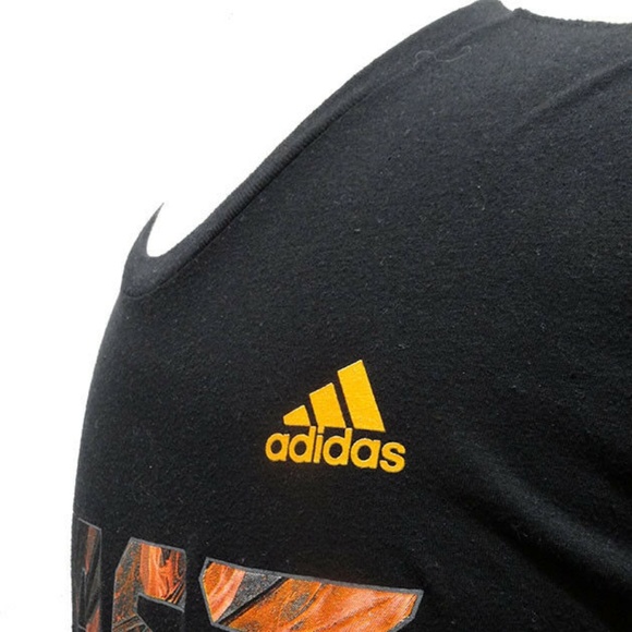 Adidas Black CrewNeckTee T Shirt L OrangeLettering - Picture 5 of 7